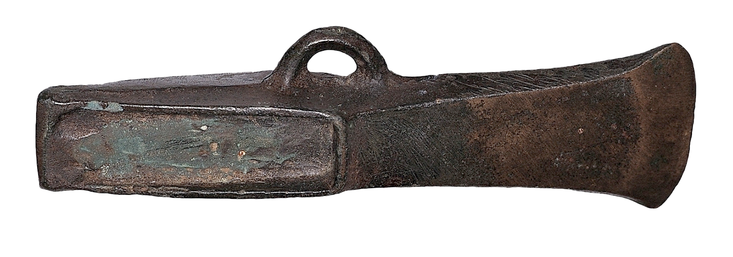El Hacha de talón de Novales es un valioso objeto de la Edad del Bronce.